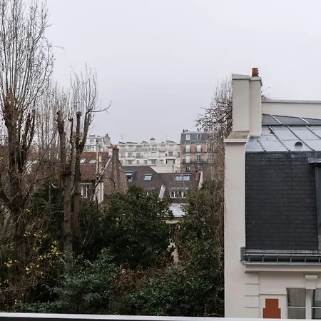 Incredible In Full * Paris